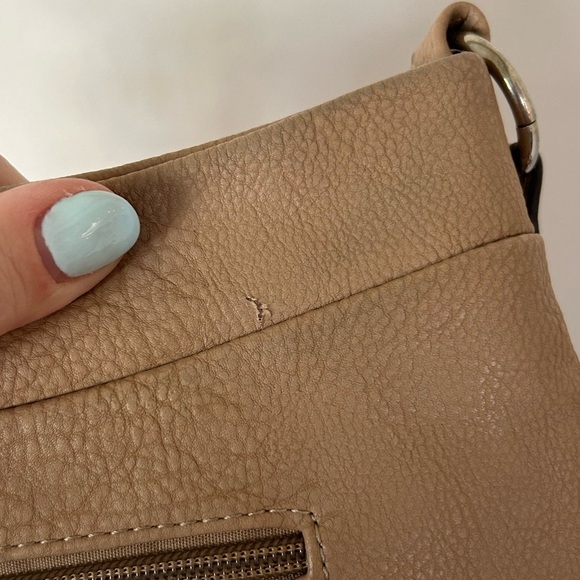 Roots Tan Crossbody Purse - Picture 9 of 10